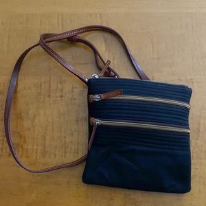 Dooney & Bourke Cross Body Bag